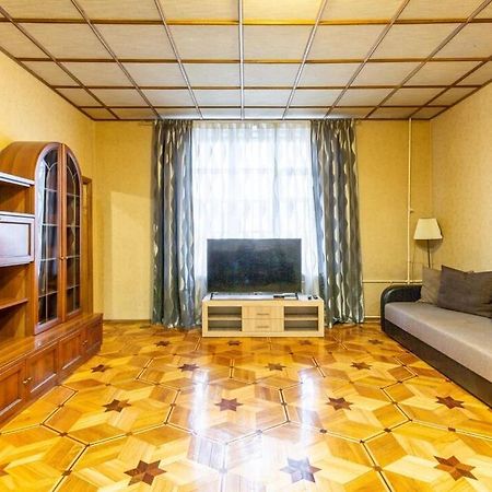Apartments In The Center Of Minsk On Nezavisimosti 12 Экстерьер фото