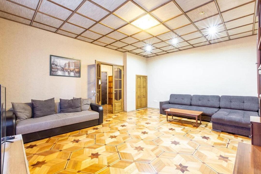 Apartments In The Center Of Minsk On Nezavisimosti 12 Экстерьер фото